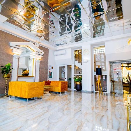 Guci Hotel คอนสตันซา ภายนอก รูปภาพ