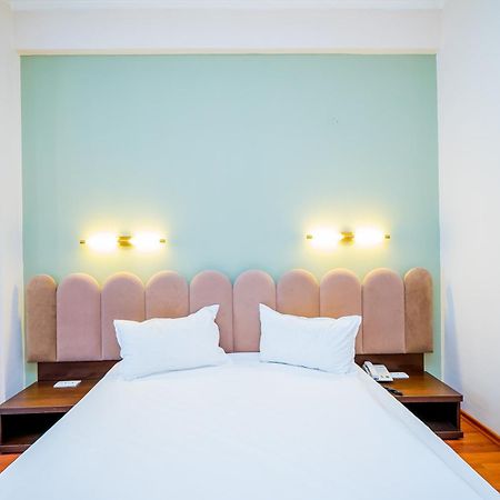 Guci Hotel คอนสตันซา ภายนอก รูปภาพ