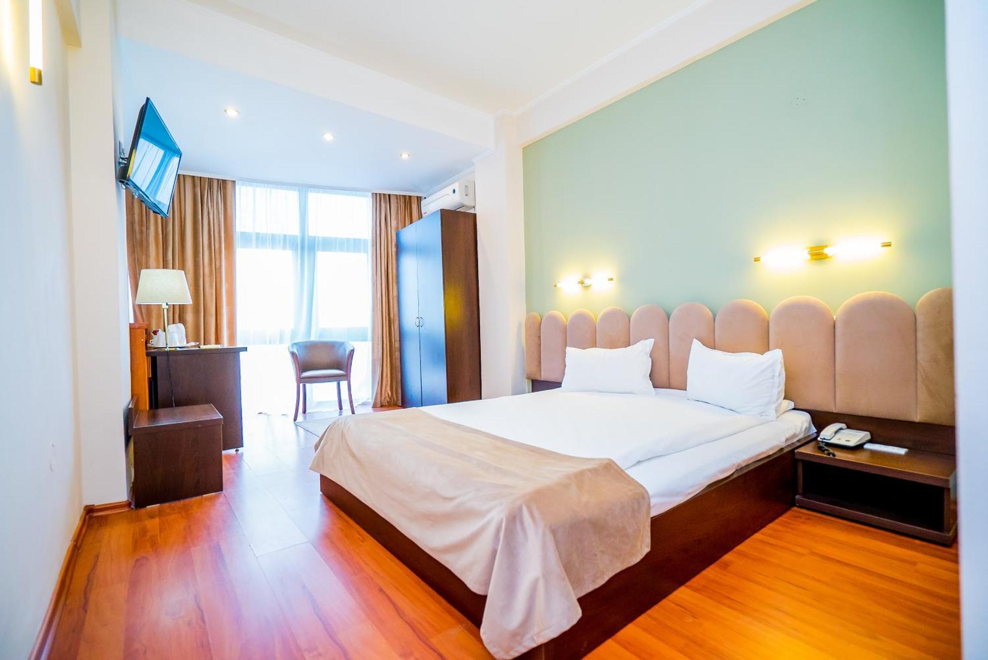 Guci Hotel คอนสตันซา ภายนอก รูปภาพ