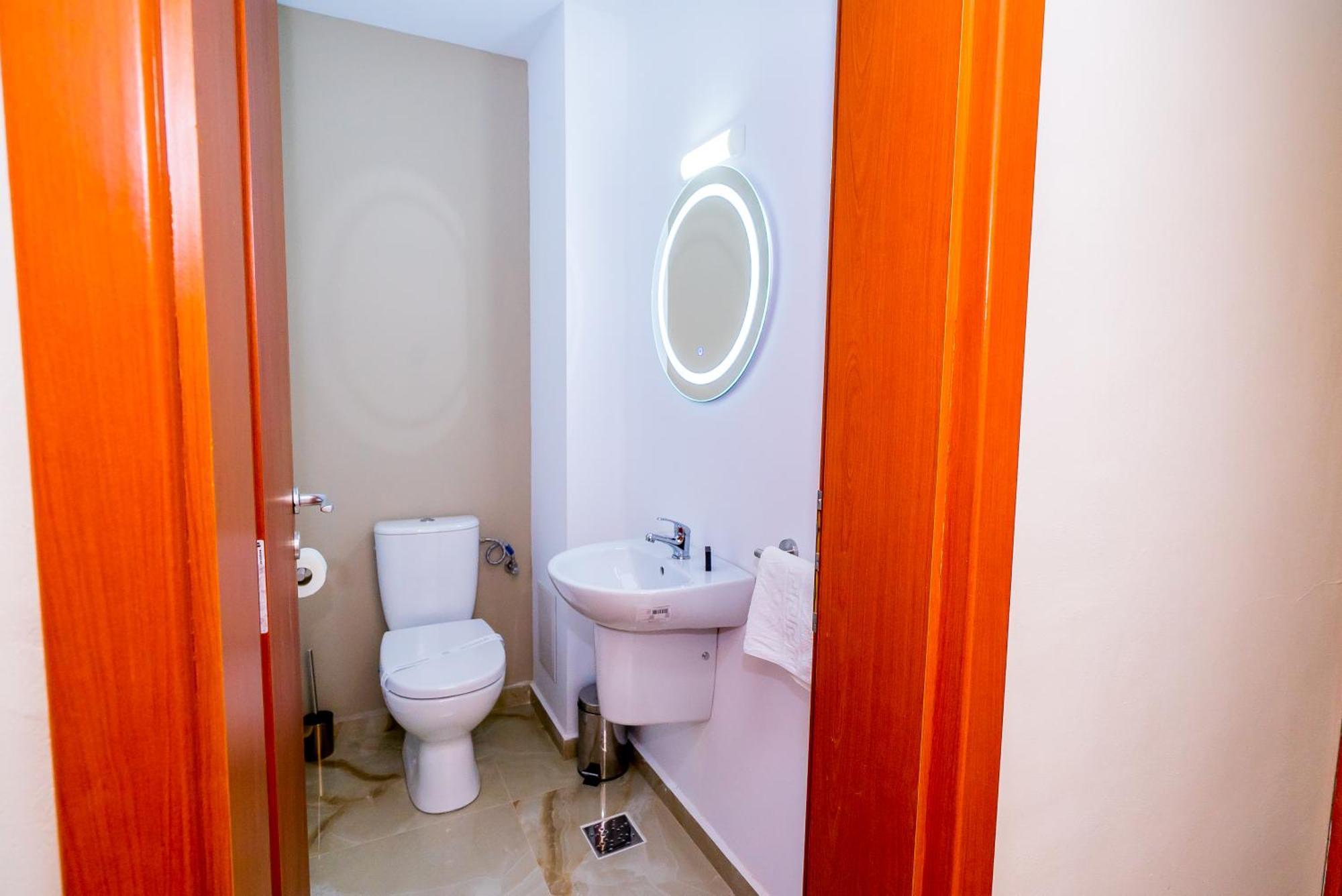 Guci Hotel คอนสตันซา ภายนอก รูปภาพ