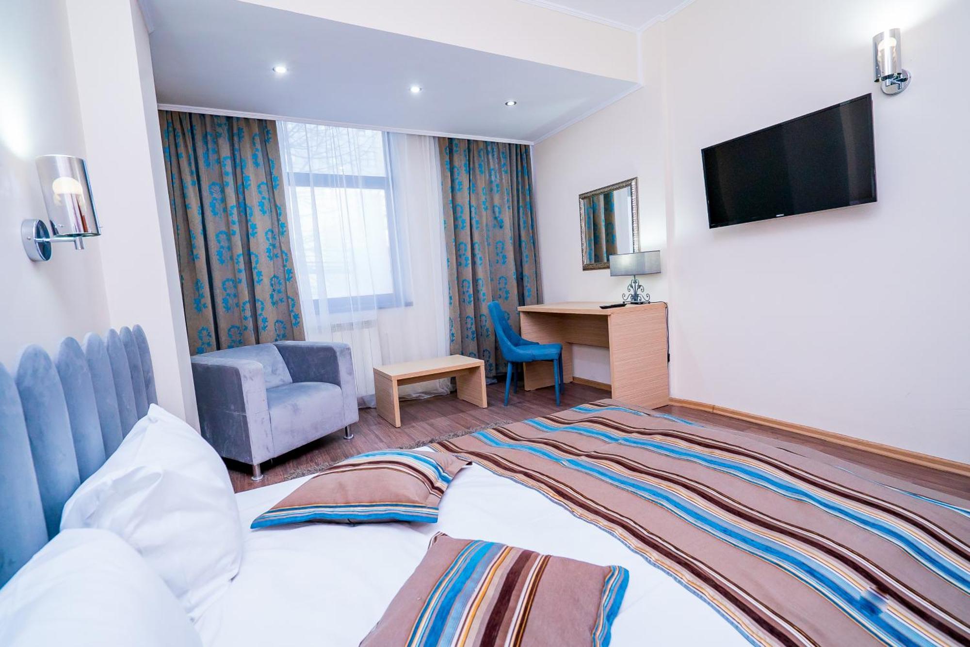 Guci Hotel คอนสตันซา ภายนอก รูปภาพ