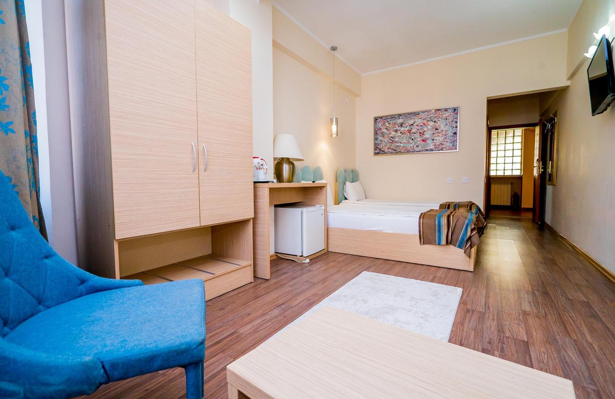 Guci Hotel คอนสตันซา ภายนอก รูปภาพ