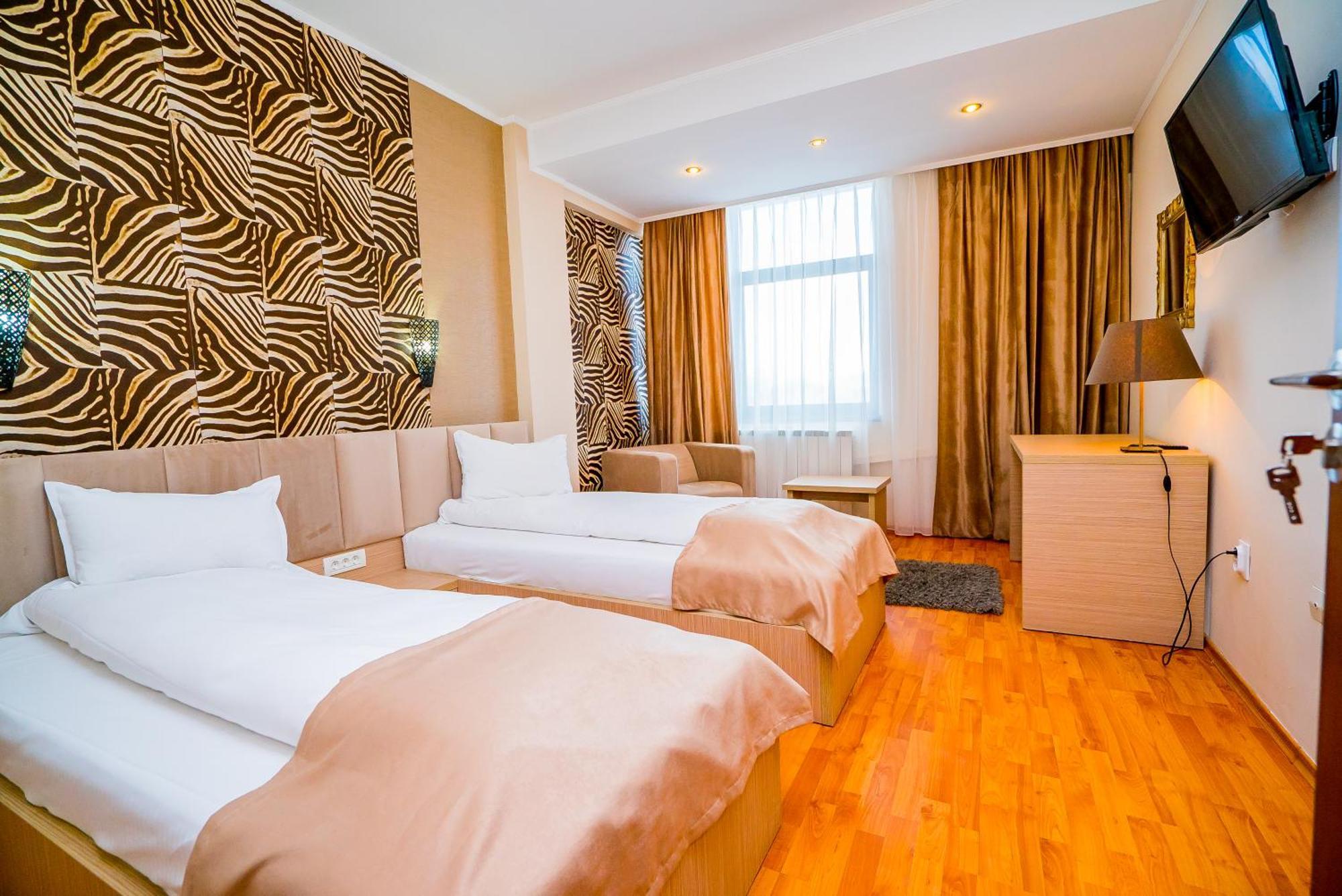 Guci Hotel คอนสตันซา ภายนอก รูปภาพ