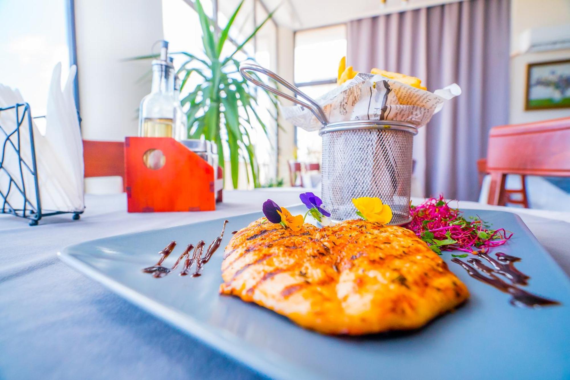 Guci Hotel คอนสตันซา ภายนอก รูปภาพ